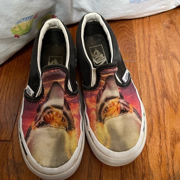 VANS Kids Boys or Girls Size 13 Flaming SHARK Canvas Slip On Shoes Sneaker
